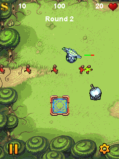 Fieldrunners (J2ME) screenshot: Here comes the attackers - who are no problem for my guns