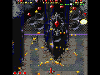 Raiden II (Windows) screenshot: Boss 8. with 8 red rubies.