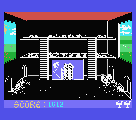 Chicken Chase (MSX) screenshot: A chick has hatched and has rang my bell.