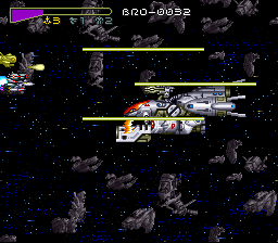 Chō Jikū Yōsai Macross: Scrambled Valkyrie (SNES) screenshot: Fighting a big ship