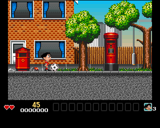 Soccer Kid (Amiga CD32) screenshot: Level one starts in front of Soccer Kid's home.