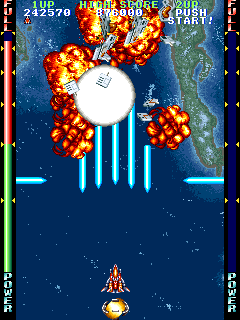 Lethal Thunder (Arcade) screenshot: Explosion