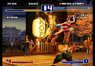 The King of Fighters 2003 (Arcade) screenshot: Trying to kick.