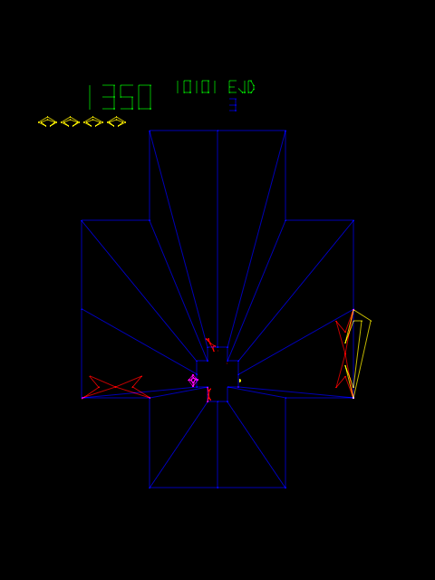 Tempest (Arcade) screenshot: Yet another cross