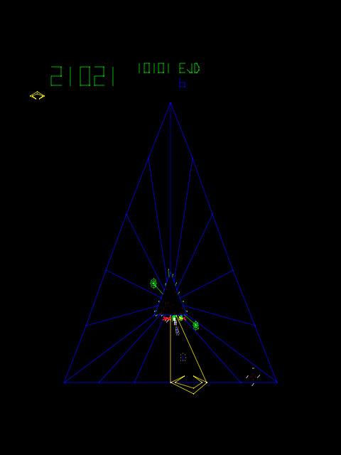 Tempest (Arcade) screenshot: Triangle