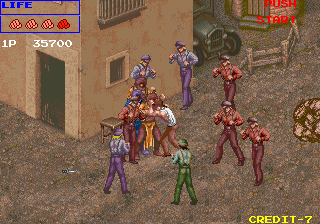 Growl (Arcade) screenshot: Street fighting
