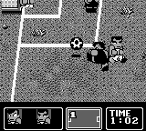 Nintendo World Cup (Game Boy) screenshot: Regular kick by the Mexican.