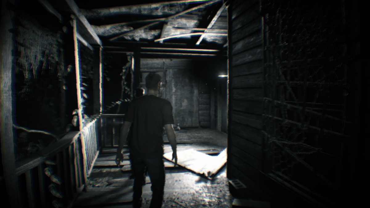 Resident Evil 7: Biohazard (Windows) screenshot: You play a VHS tape. And you actually control what's happening, but can't change the outcome