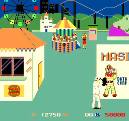 Shoot out (Arcade) screenshot: Shoot the clown for points.