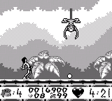 Disney's The Jungle Book (Game Boy) screenshot: Like most platformers, everything in the world wants you dead