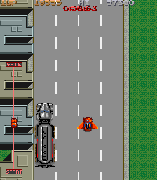 City Bomber (Arcade) screenshot: Starting level. Avoid the truck!