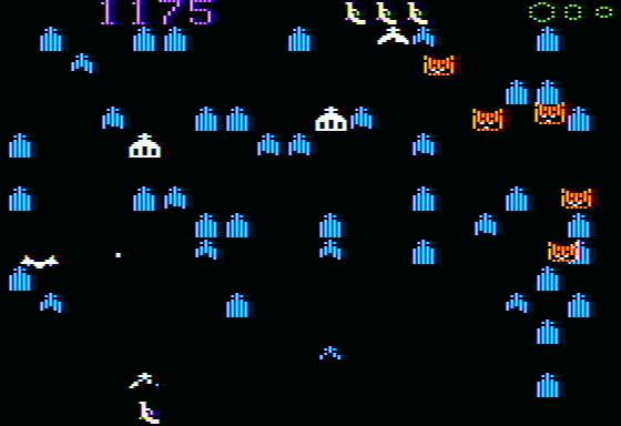 Nightmare Gallery (Apple II) screenshot: A bat appears from the left