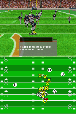 Madden NFL 2005 (Nintendo DS) screenshot: If your offensive line breaks down, this can happen.