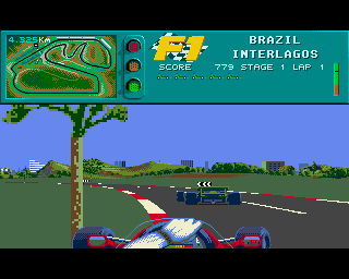 Formula One (Amiga) screenshot: Trees on a race track?