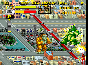 King of the Monsters (Neo Geo) screenshot: Opponent is electrocuted