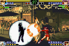 The King of Fighters EX: Neo Blood (Game Boy Advance) screenshot: Simultaneous counter-attacks: Athena's New Psycho Reflector clashing Bao's DM Psycho Ball Crash: SP.
