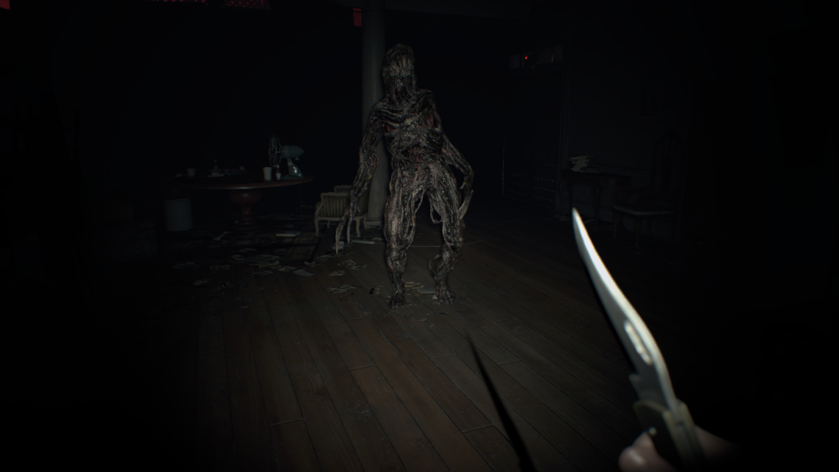 Resident Evil 7: Biohazard - Banned Footage: Vol.1 (Windows) screenshot: Ethan Must Die: since this guy can kill me in one hit, I'd better just run past him