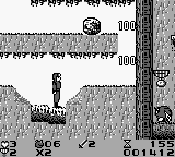 Attack of the Killer Tomatoes (Game Boy) screenshot: So we have to use the lower path with bouncy blocks.
