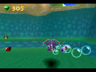 Spyro: Year of the Dragon (PlayStation) screenshot: Spyro is now swimming.