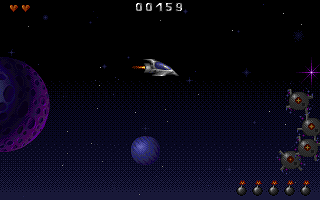 Dark Moon (DOS) screenshot: Space caterpillar
