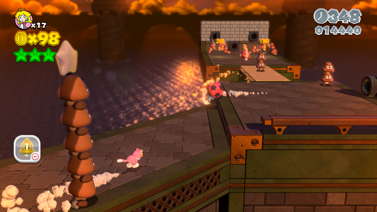 Super Mario 3D World (Wii U) screenshot: A lot things going on in this shot... Approaching the first fight with Bowser