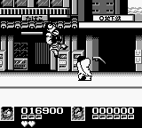 Nekketsu Kōha Kunio-kun: Bangai Rantōhen (Game Boy) screenshot: Here's the first boss, a boxer who doesn't really look that dangerous.