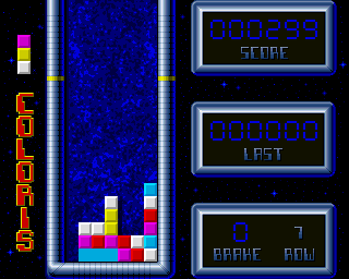 Coloris (Amiga) screenshot: Here we just managed to vaporize three blue blocks.