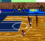 NBA Jam 99 (Game Boy Color) screenshot: Ball lost