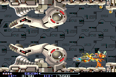 R-Type (Arcade) screenshot: Another gate