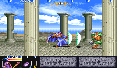 The King of Dragons (Arcade) screenshot: The upgraded wizard's weapon