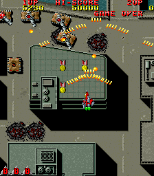 Raiden (Arcade) screenshot: Better weapon now.