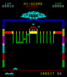 Astro Invader (Arcade) screenshot: Aliens position themselves in columns