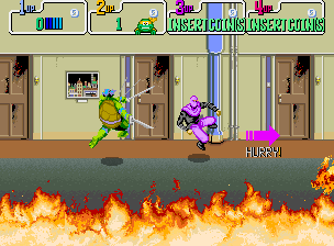 Teenage Mutant Ninja Turtles (Arcade) screenshot: Leonardo in action