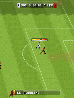 FIFA 15 (J2ME) screenshot: Shot attempt