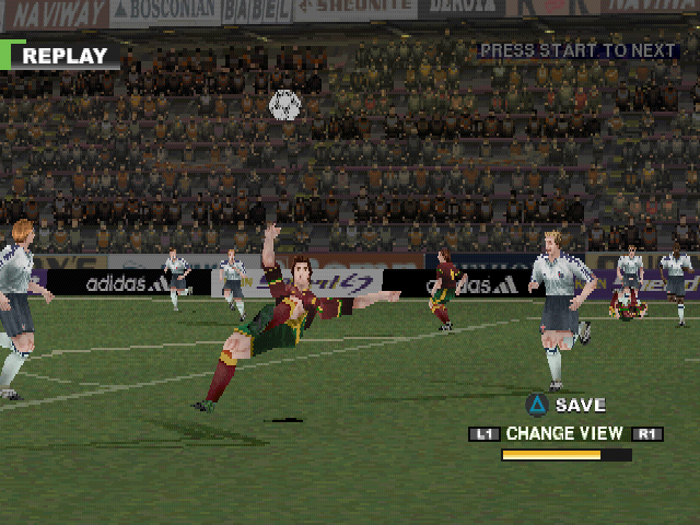 Liberogrande International (PlayStation) screenshot: Bicycle kick. He didn't score anyway.