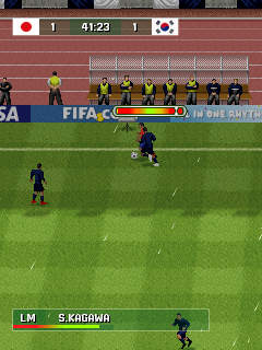 2014 FIFA World Cup Brazil (J2ME) screenshot: Attempting a tackle