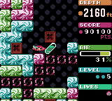 Mr. Driller (Game Boy Color) screenshot: Body fall down