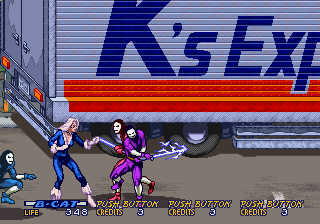 Spider-Man: The Videogame (Arcade) screenshot: Black-Cat fighting.