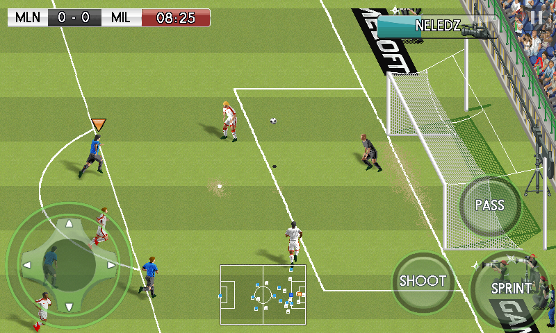 Real Football 2014 (Android) screenshot: Shot on goal