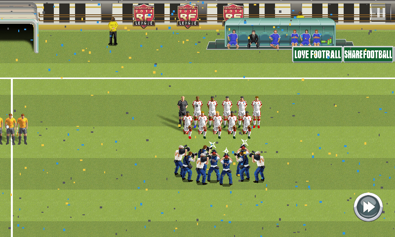 Real Football 2014 (Android) screenshot: Team pictures being taken