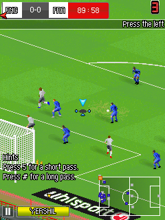 Real Football 2014 (J2ME) screenshot: Corner kick (SE K800i version)