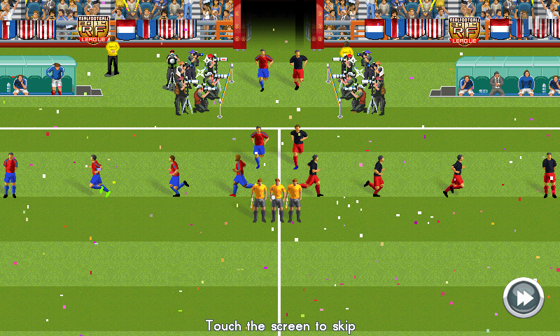 Real Football 2014 (J2ME) screenshot: Players entering the pitch (Samsung S8000 version)