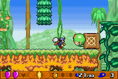 Klonoa 2: Dream Champ Tournament (Game Boy Advance) screenshot: Throw enemy in box