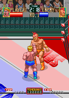 Wrestle War (Arcade) screenshot: Punched him.