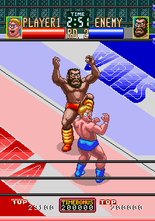 Wrestle War (Arcade) screenshot: Kick to the head.