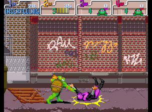 Teenage Mutant Ninja Turtles: Turtles in Time (Arcade) screenshot: Throwing opponent