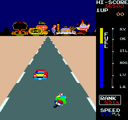 MotoRace USA (Arcade) screenshot: Dodge the on-coming traffic.