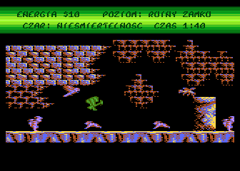 Tusker (Atari 8-bit) screenshot: Jumping over enemy