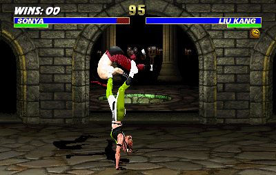 Mortal Kombat 3 (Arcade) screenshot: Leg grab