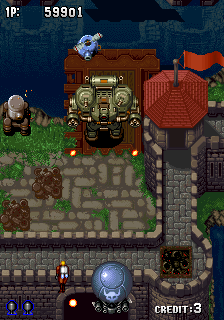 Gunbird (Arcade) screenshot: Big robot.